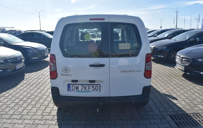 Toyota Proace City Verso cena 67800 przebieg: 150154, rok produkcji 2020 z Trzcianka małe 631